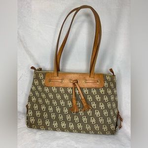 Women’s Dooney & Bourke Bag